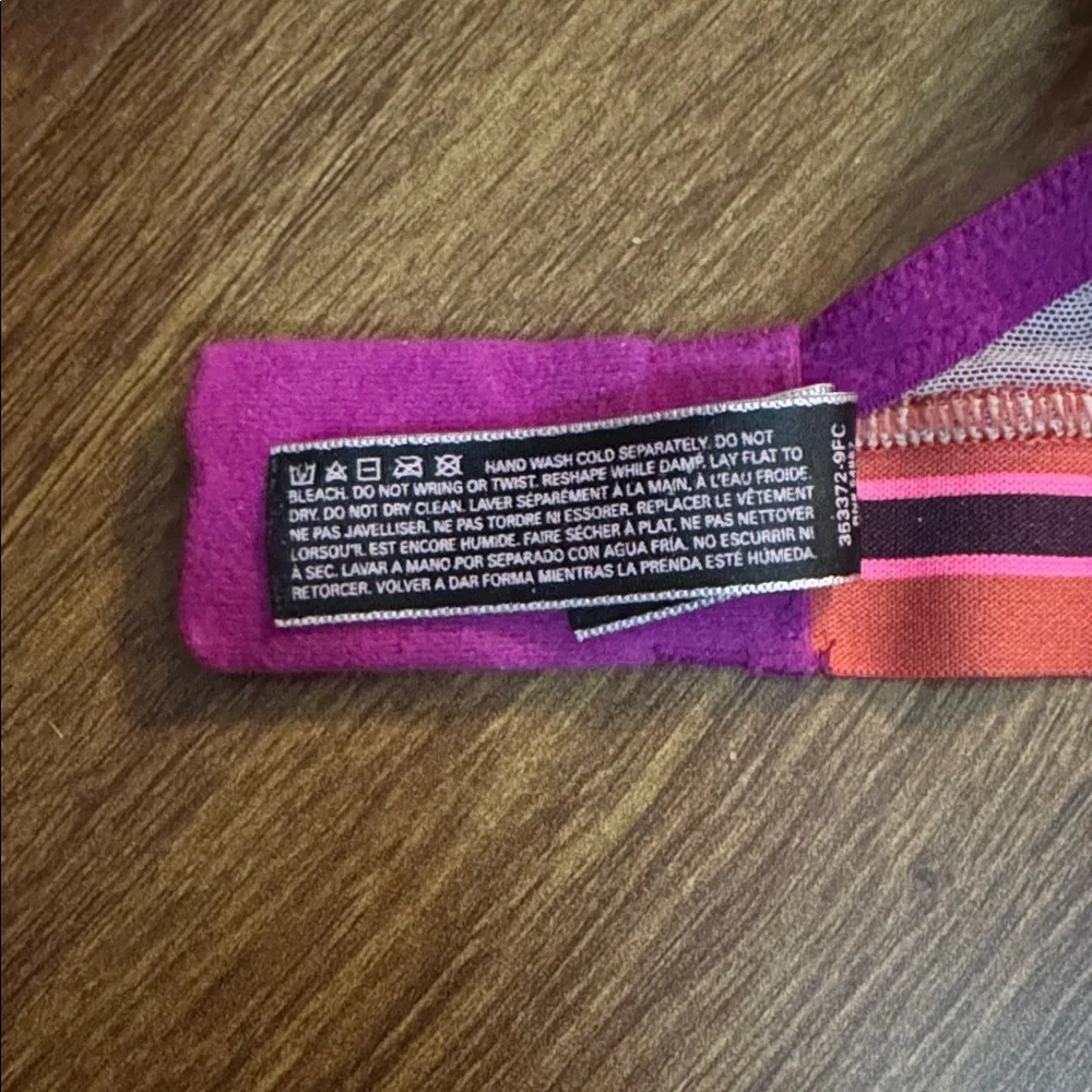 Victoria's Secret Very Sexy Push Fuchsia Lace Bra 36DDD